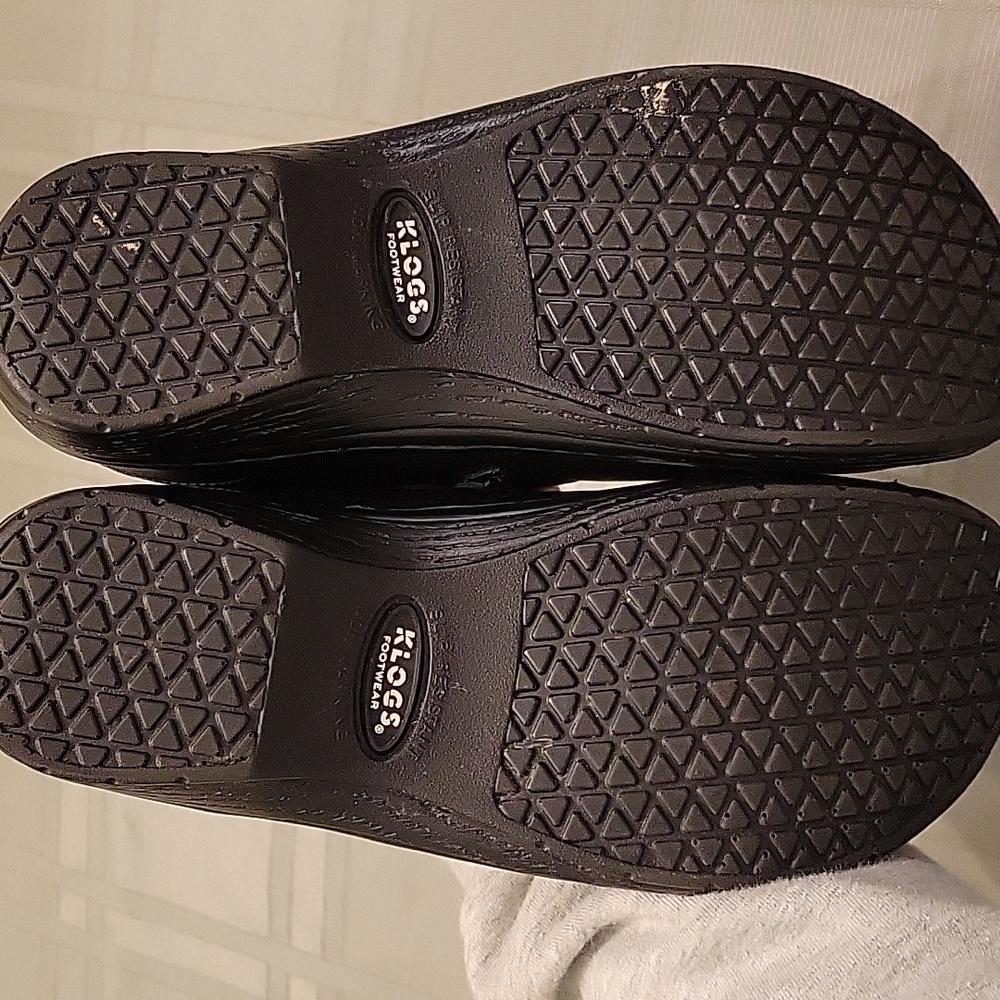 Black Klogs - Picture 4 of 5